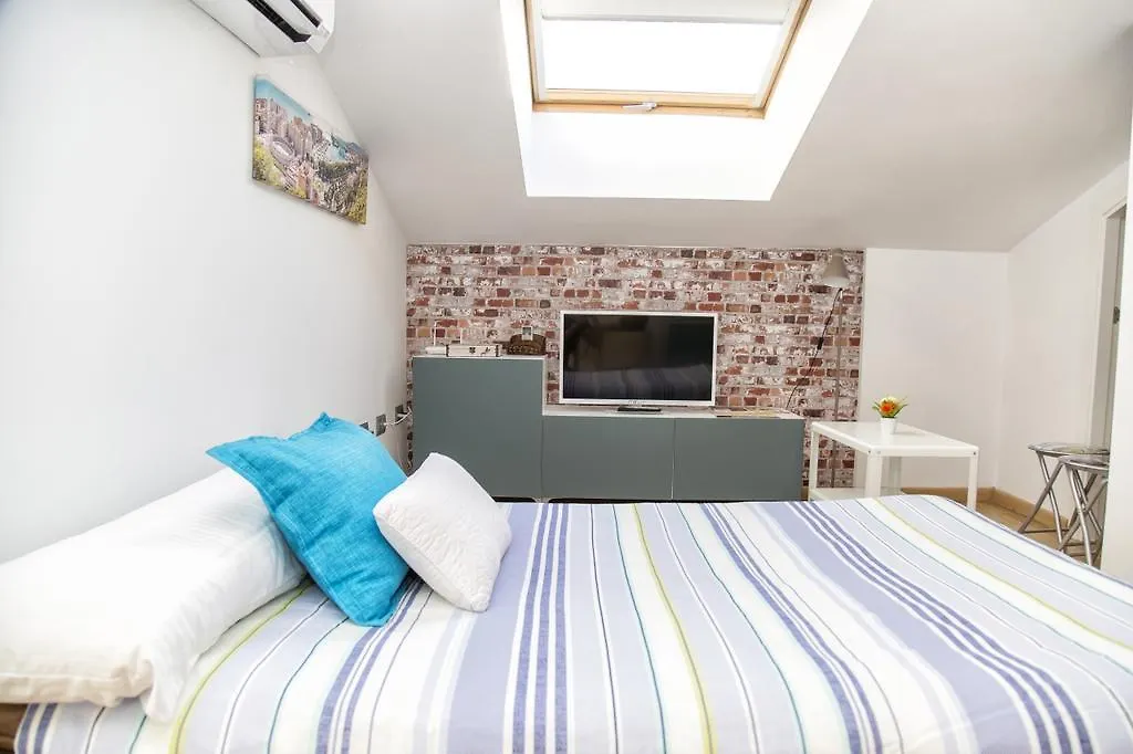 Apartamentos Momas La Casa De Mama Malaga
